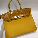  structured bag interior and compartment view 51