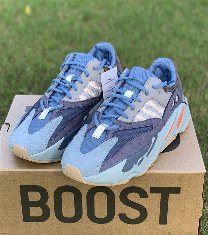 Nike Men's & Women's Iconic Street Trainers — Style 047 interior view