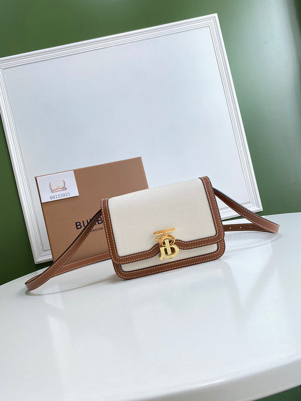 Ziva's Charm handbag – front view (one versatile size)