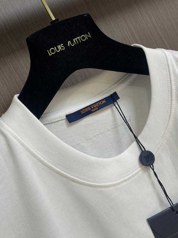 Front view of Louis Vuitton cotton t-shirt with logo-detail design