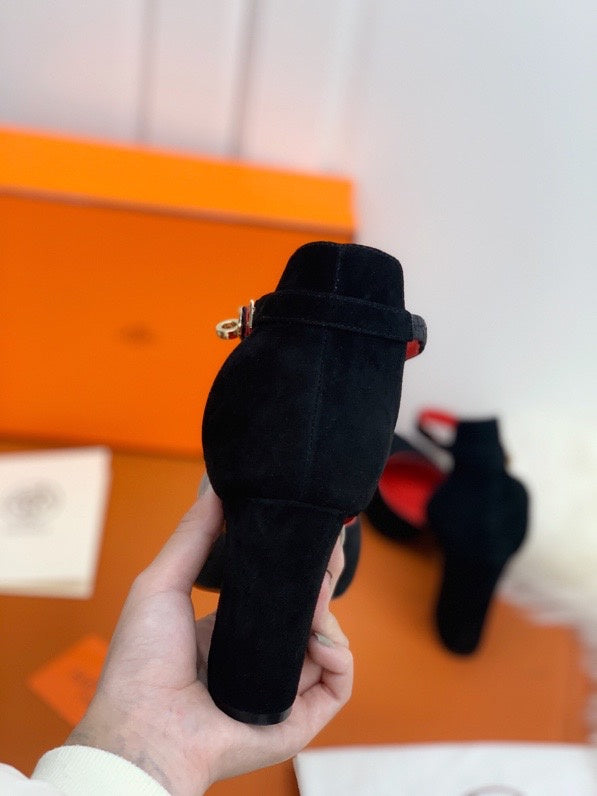 Hermes shoes Style 388 - sole and craftsmanship detail
