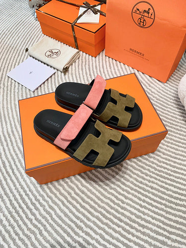 Hermes sandals Style 204 - texture and material detail