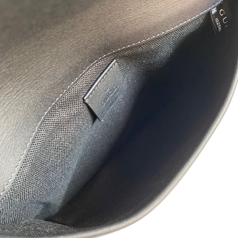 Side profile of modern everyday-luxe women's handbag – women's luxury handbag
