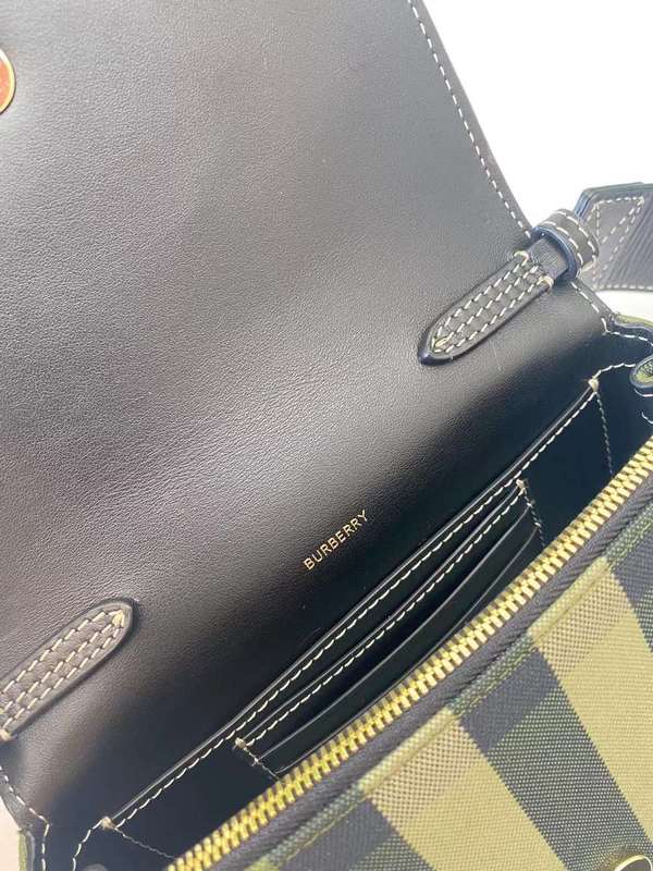 Ziva's Charm handbag – product shot (one versatile size)