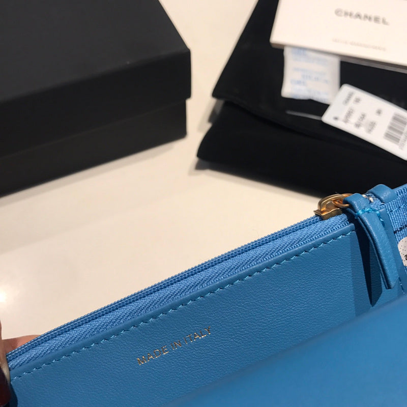 Zivas Charm Modern Minimalist Look Fashion Handbag (Statement-Ready Design) – Lifestyle Shot