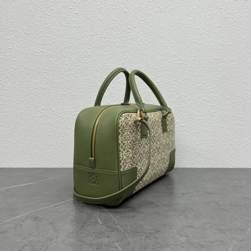 Ziva's Charm handbag – full view (20cm*11cm*18cm)