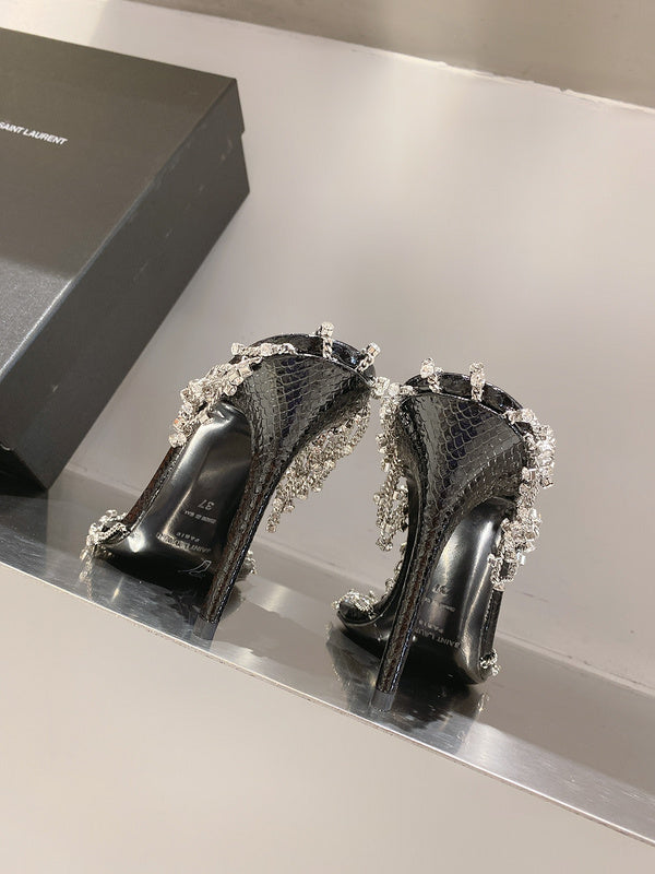Texture and finish detail of Saint Laurent luxury piece style No.094