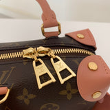 Handle and strap detail of refined structured women's handbag – women's statement bag