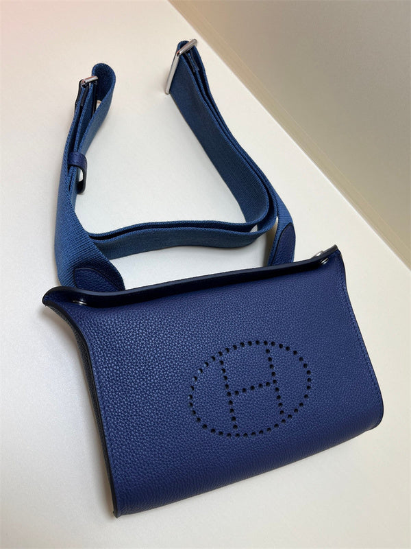  Statement tote bag carried on shoulder 22