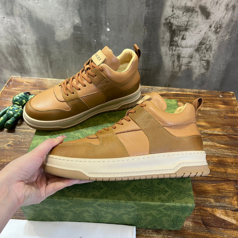 Gucci classic monochrome luxury sneakers view 10 low-top design