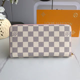 Close-up detail of chic classic women's handbag – women's luxury handbag