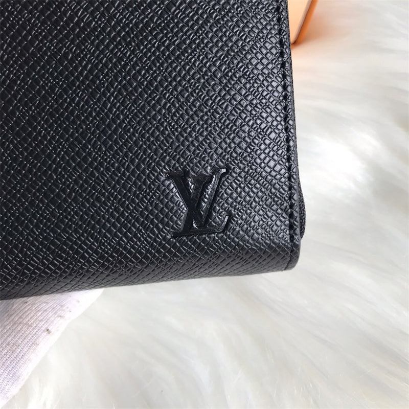  shoulder bag interior and compartment view