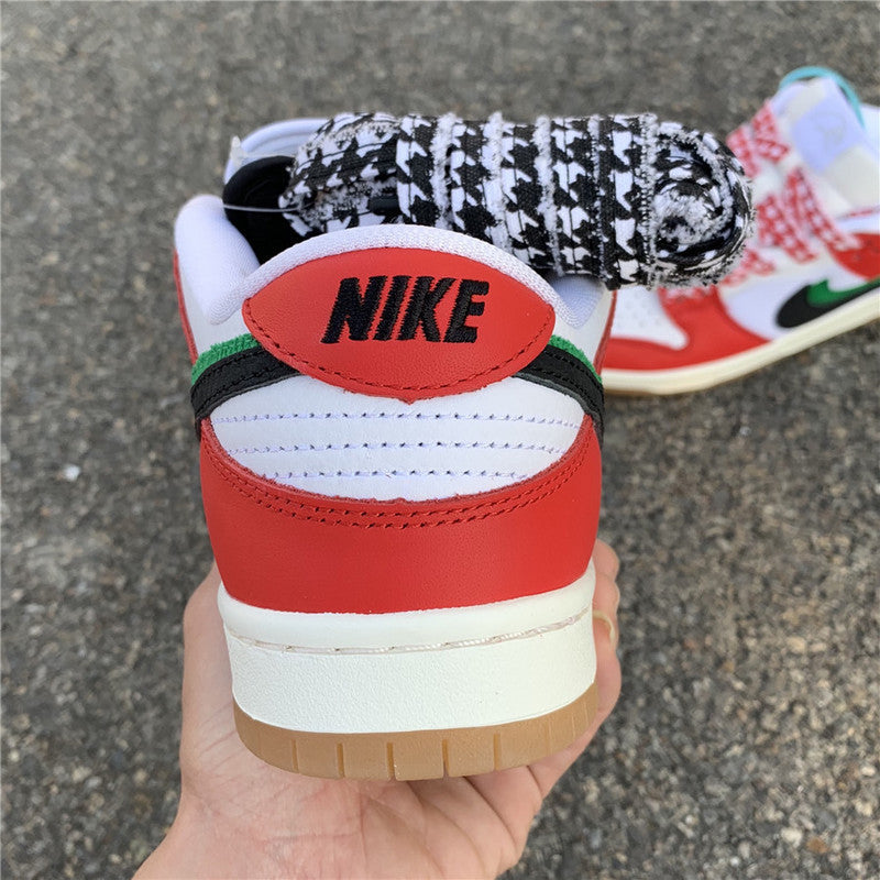 Nike Men's & Women's Designer Low-Top Shoes — Style 185 side view