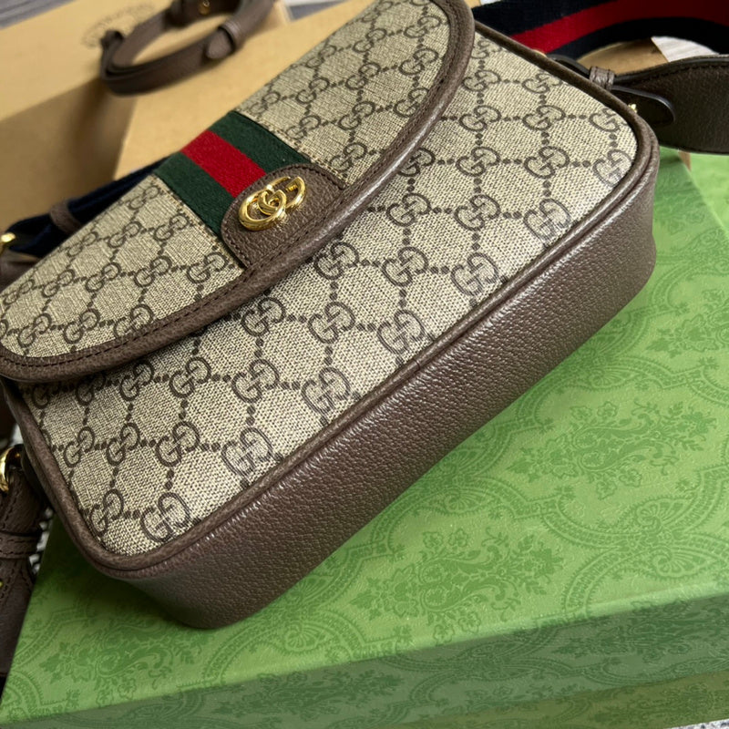 Close-up detail of effortless bag design
