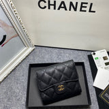  handbag, compact everyday style, image 2