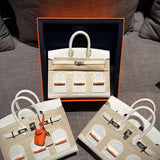  Effortless satchel front view