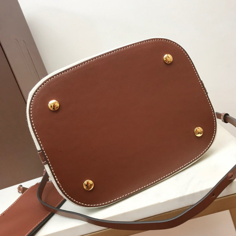 Ziva's Charm handbag – carry view (one versatile size)
