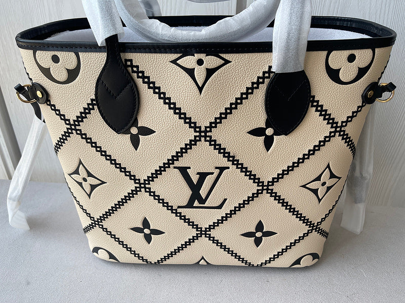 Close-up detail of structured modern women's handbag – women's premium purse