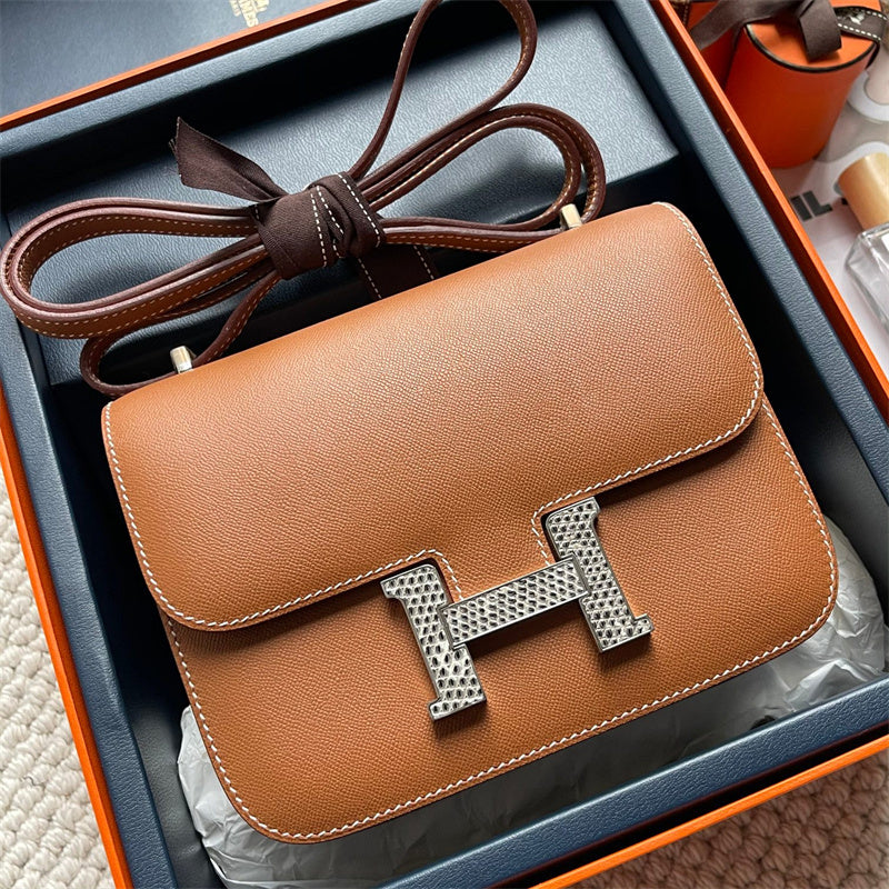 Interior view of streamlined premium bag