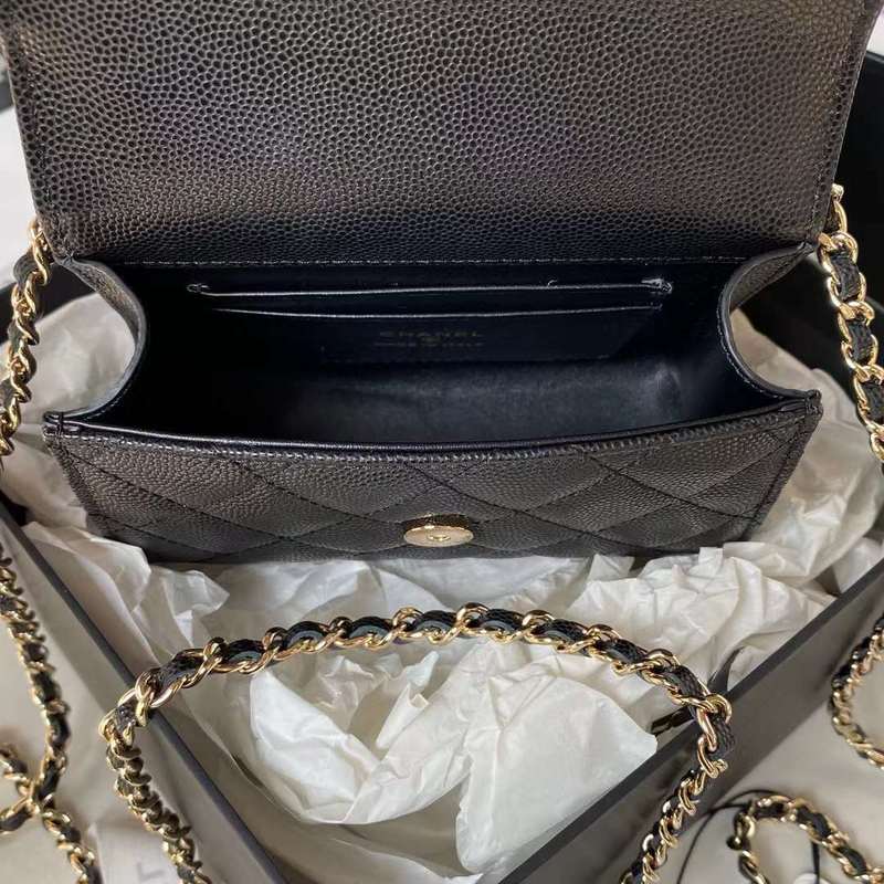 Zivas Charm Versatile Design Luxury Handbag (Refined Modern Silhouette) – Lifestyle Shot