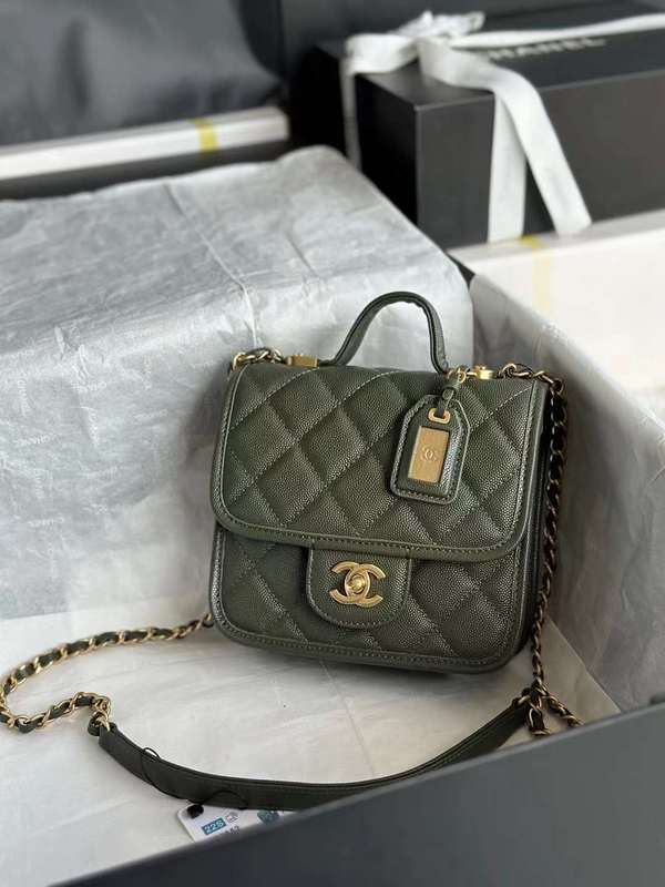 Zivas Charm Classic Sensibility Everyday Handbag (Modern Wardrobe Staple) – Front View