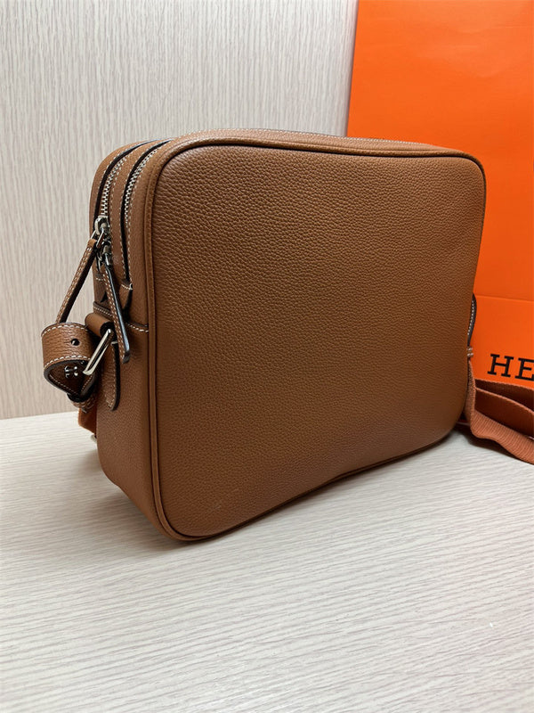  versatile structured bag styled with outfit