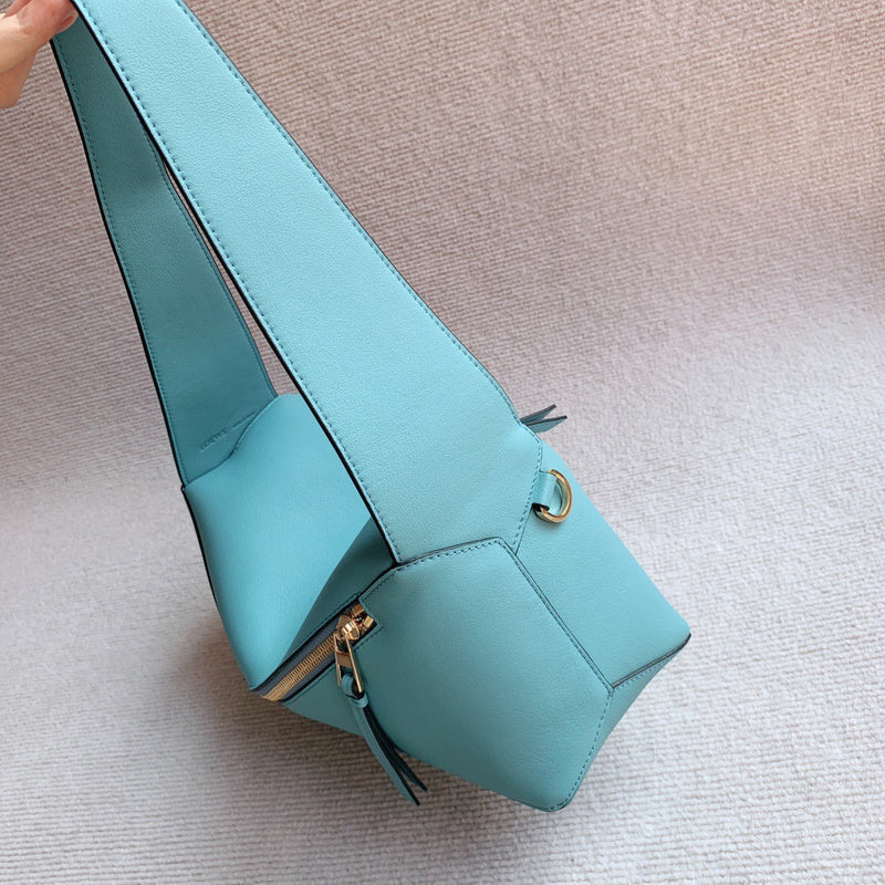 Ziva's Charm handbag – front view (28cm*12cm*11cm)