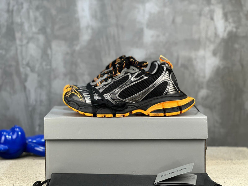 Balenciaga shoes Style 061 - packaging and accessories