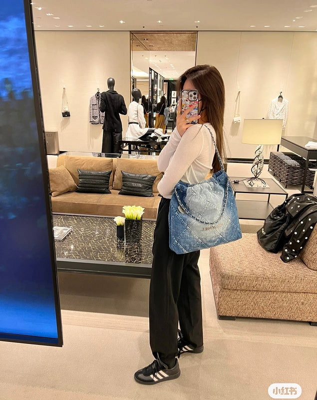  women's handbag, versatile design, view 5