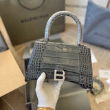 Ziva's Charm handbag – carry view (one versatile size)