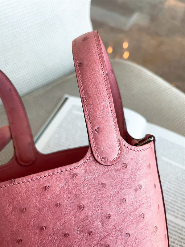  shopper bag interior and compartment view