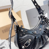 Ziva's Charm handbag – product shot (one versatile size)