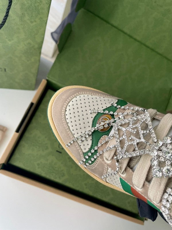 Gucci classic monochrome luxury sneakers view 7 retro runner design
