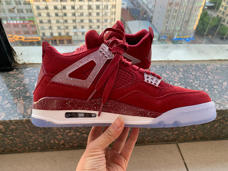 Nike Men's & Women's Designer Low-Top Shoes — Style 209 angle view