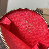  graceful structured bag detail view showing craftsmanship 8