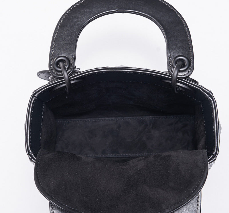 Interior view of classic everyday-luxe women's handbag – women's premium purse