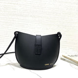 Ziva's Charm handbag – detail view (14cm*17cm*11.5cm)