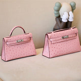  Refined shoulder bag carried on shoulder 64