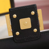 Ziva's Charm handbag – close-up view (Standard Size)