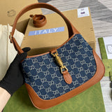 Handle and strap detail of elevated premium women's handbag – women's luxury accessory