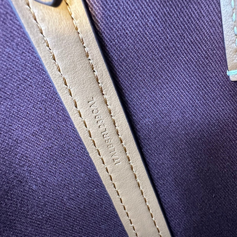 Elegant Faux Leather Handbag - Versatile Everyday Design | Women's Luxury Handbag #1095 - texture close-up (image 9) of designer-inspired handbag