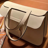  essential shopper bag detail view showing craftsmanship 32