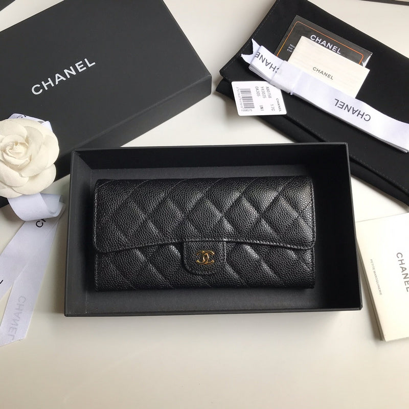 Zivas Charm Refined Everyday Style Everyday Handbag (Timeless Wardrobe Addition) – Styled Look