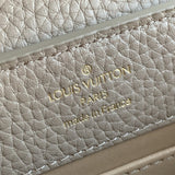  structured bag interior and compartment view 9