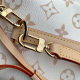  Statement handbag front view 7