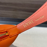 Ziva's Charm handbag – detail view (21cm*17cm*12.5cm)