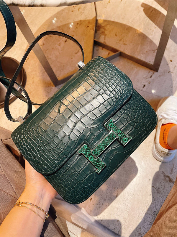  Classic carryall bag carried on shoulder