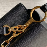  Graceful structured bag front view 7