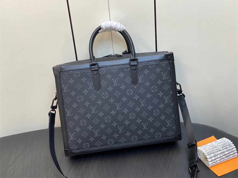  Structured tote bag carried on shoulder