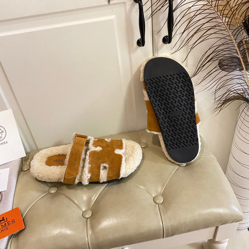 Hermes sandals Style 222 - angled studio shot